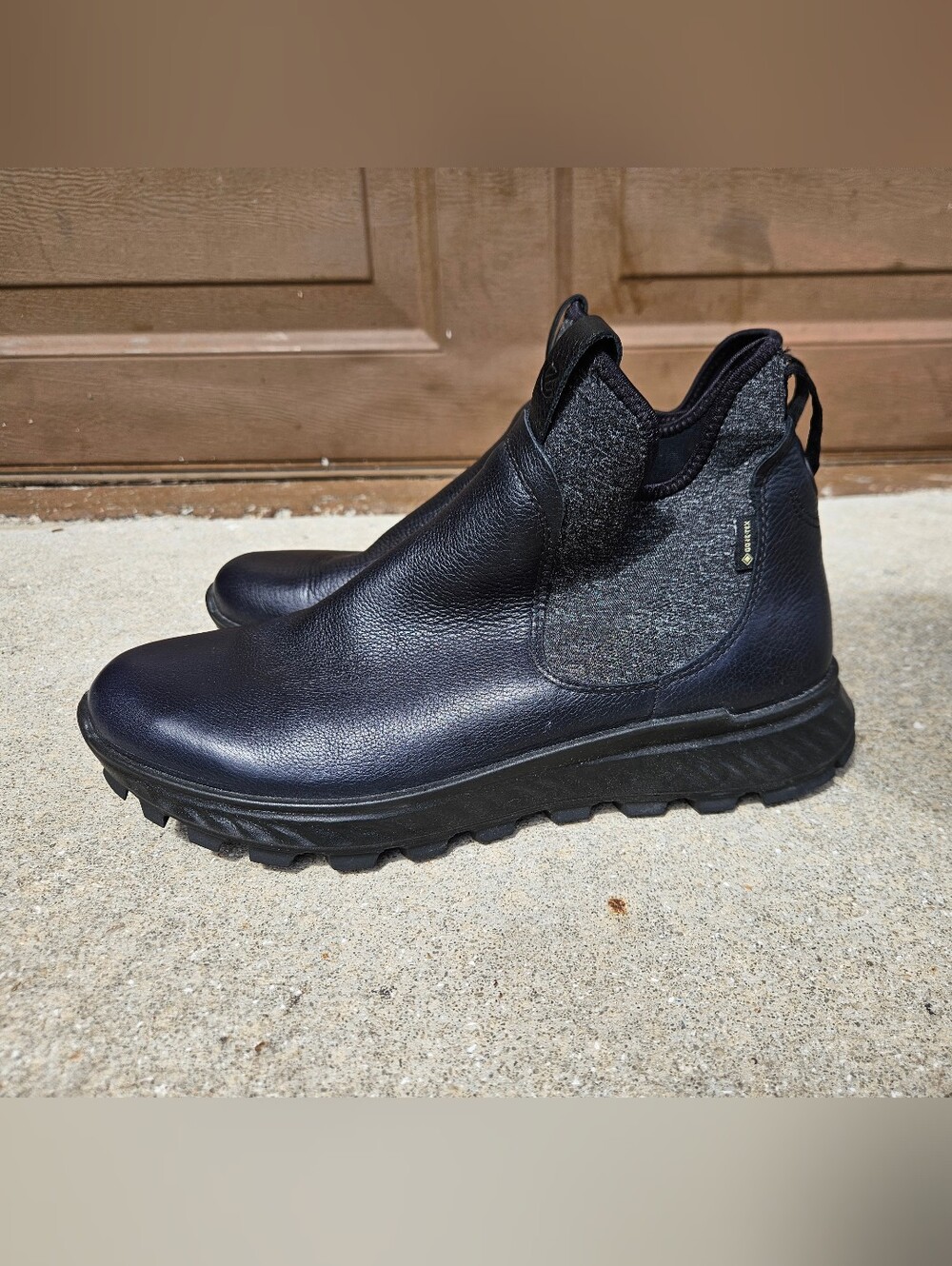 ECCO Exostrike Gore-Tex Ankle Boots Womens 9 Black Leather Waterproof Lug Sole